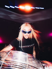 Pabllo Vittar anuncia datas da temporada de verão do Club Vittar e lança set no YouTube
