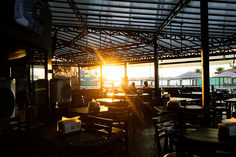 Prime Beach Lounge Bar reúne gastronomia, música e lazer às margens do Lago Paranoá