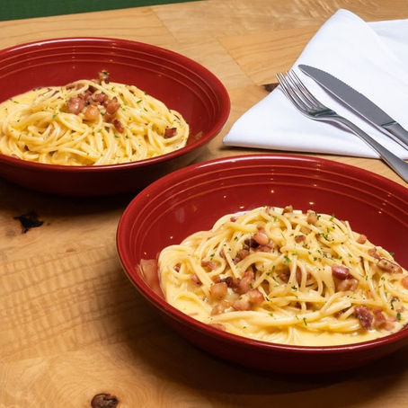 Carbonara Day: opções do menu Abbraccio para celebrar a data com muito sabor e tradição