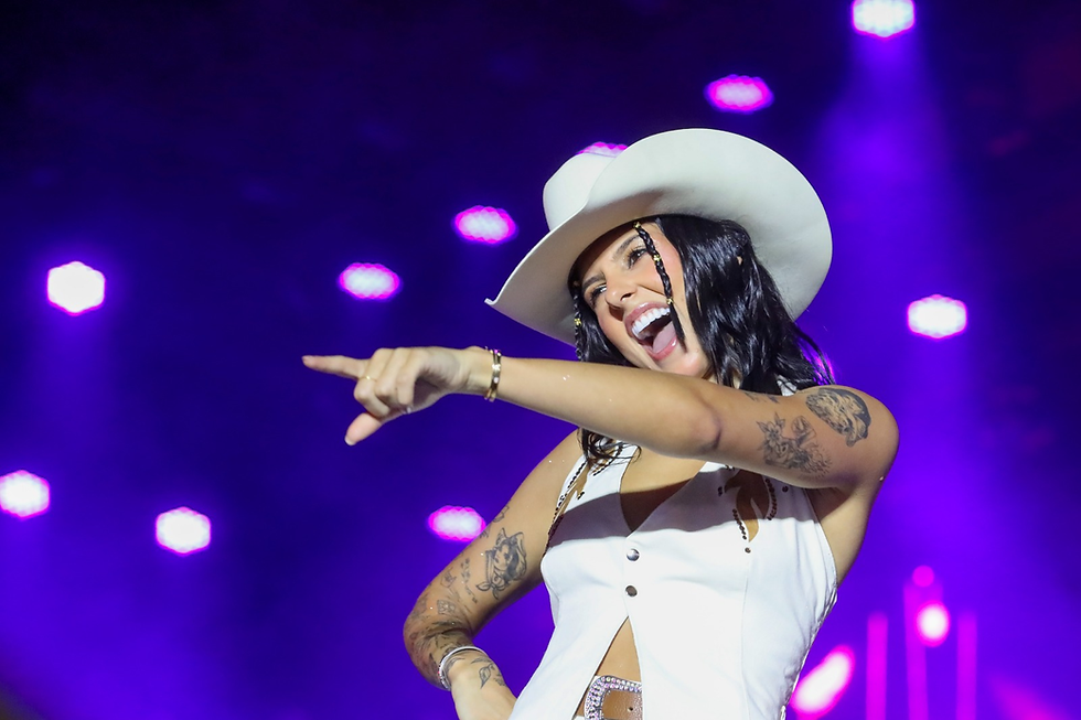 Celebra DF: Ana Castela, Murilo Huff e Calcinha Preta levam multidão à Esplanada no primeiro dia do ano