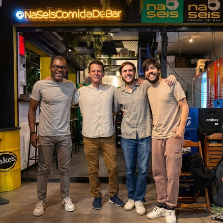 Na Seis: Churrascada grátis, vinho e samba comandam quartas-feiras do bar 
