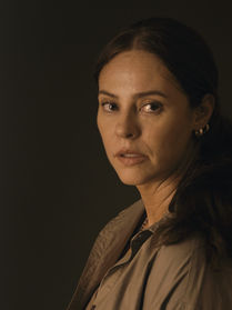 Drama sobrenatural "Herança de Narcisa", estrelado por Paolla Oliveira, chega aos cinemas