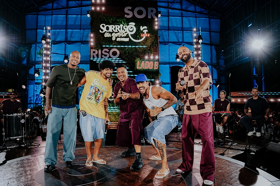Som de Faculdade participa de medley de Sorriso Maroto