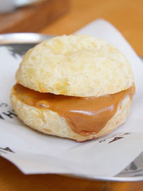 Aha! Cafés na Asa Norte tem torrefação de grãos especiais e delícias com sabor de receitas de vó 