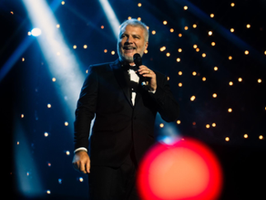 Clássicos de Frank Sinatra ganham tributo em voz e piano no Teatro Nacional