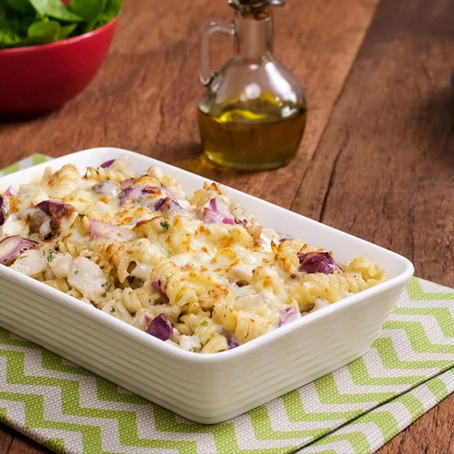 Macarrão com Bacalhau ao Forno: cremosidade e sabor em cada garfada