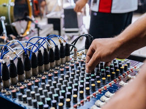 Divas do Samba 2026 abre inscrições para oficina gratuita de iluminação para mulheres