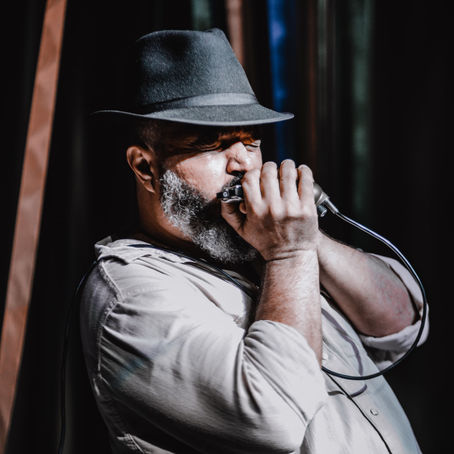SHAKE THAT THING revela dimensão sensual e complexa do blues