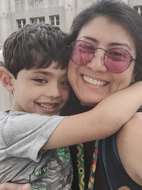 Como mães de filhos neurodivergentes negociam sua permanência no mercado de trabalho