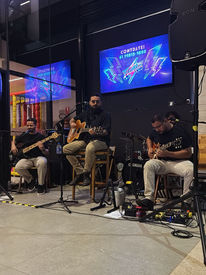 Flashrock leva nostalgia e sofisticação acústica ao Alfred’s Sport Bar com o show “Golden Sessions” 