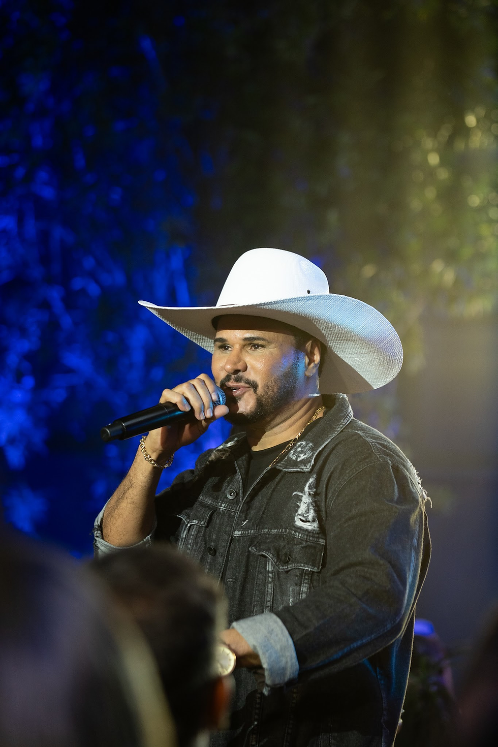 Nando Moreno grava DVD “Pelos Bares da Cidade” com casa cheia e participações especiais em Uberlândia