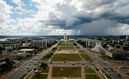 Brasília amanhece com chuviscos e previsão indica possibilidade de chuva nesta quarta (2)