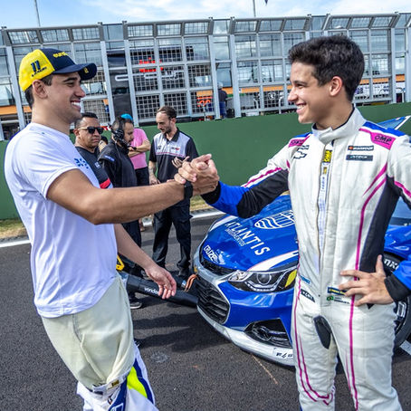 Gabriel Koenigkan recebe Gaetano Di Mauro para etapa endurance da Stock Light em Brasília