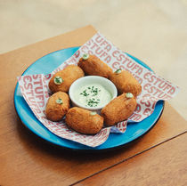 Estufa Botequim aposta em petiscos e coquetelaria criativa