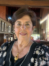 Sarau Literomusical reúne escritores e artistas em homenagem às mães na Biblioteca Demonstrativa