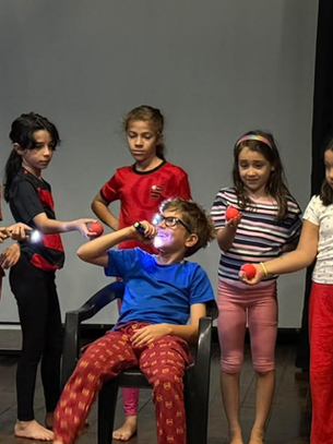 Brasília recebe oficina de teatro gratuita para jovens de 9 a 15 anos