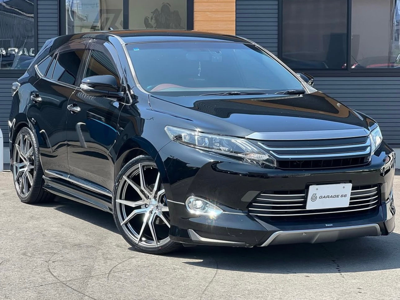 Harrier Elegance 2014