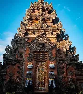 pura-puseh-desa-batuan-temple-bali-beau-swierstra-1.jpg.webp