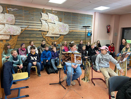 4. Schuljahr besucht die Bläserklasse in der Realschule Hachenburg