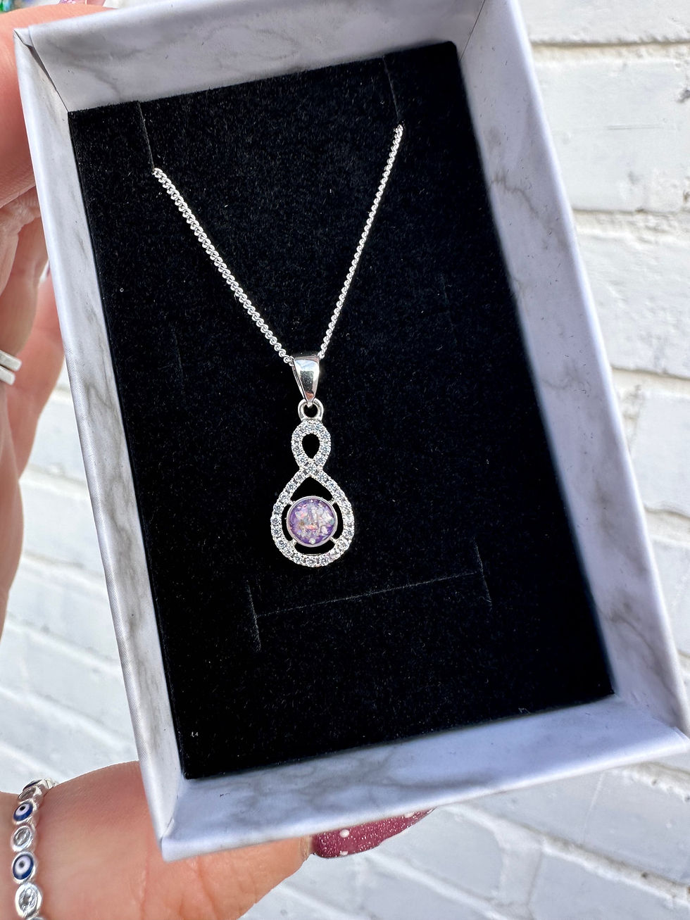 Thumbnail: Eternity Pendant