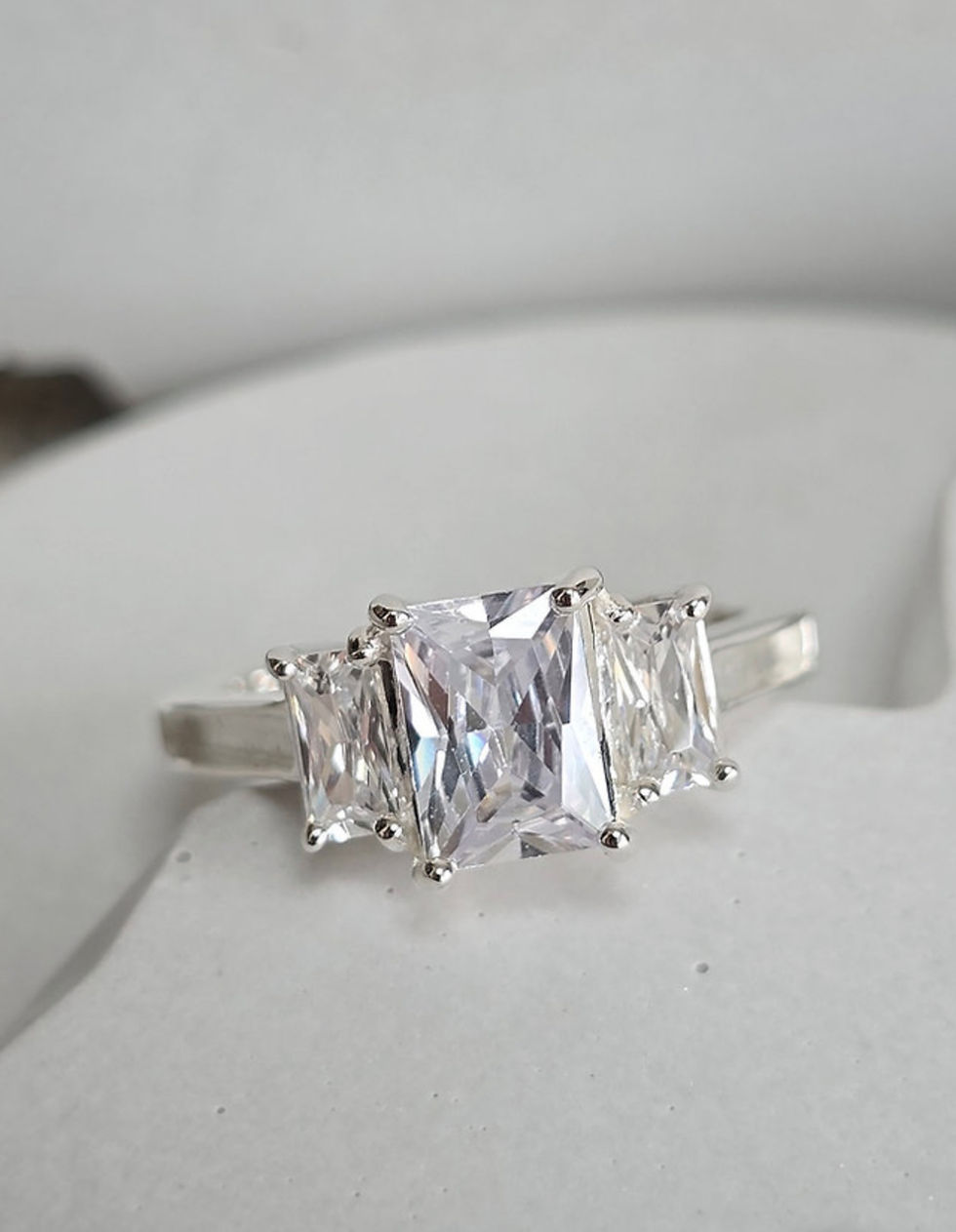 Thumbnail: 3 Emerald Georgina Ring