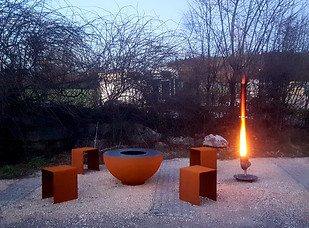 Feuerkugel mit Grillring