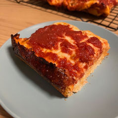 Fourna Bulgaria(ベーカリー・ピザ)