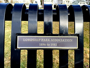 Lordship Park Assoc plaque on bench.jpg