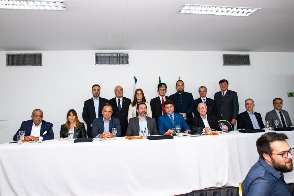 Almoço no Rio de Janeiro (RJ) reuniu as principais lideranças e personalidades do mercado de seguros e de representação política e de segurança do Estado do Rio de Janeiro – Foto: Dalvino Santino