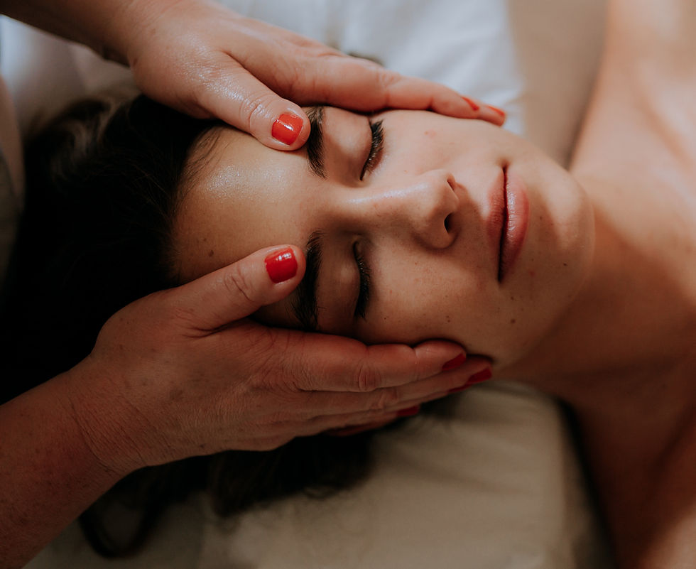 Massage Kobido à L'Appartement 17 Paris - rituel lifting visage naturel
