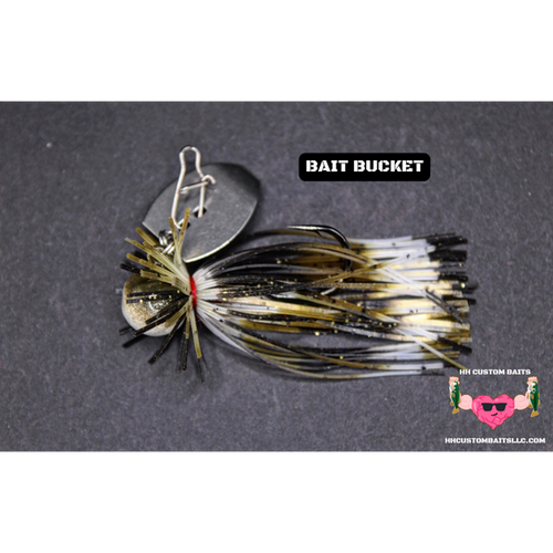 bass lure bucket 