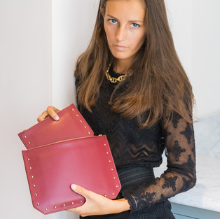 pochettes cloutees bordeaux personnalisable