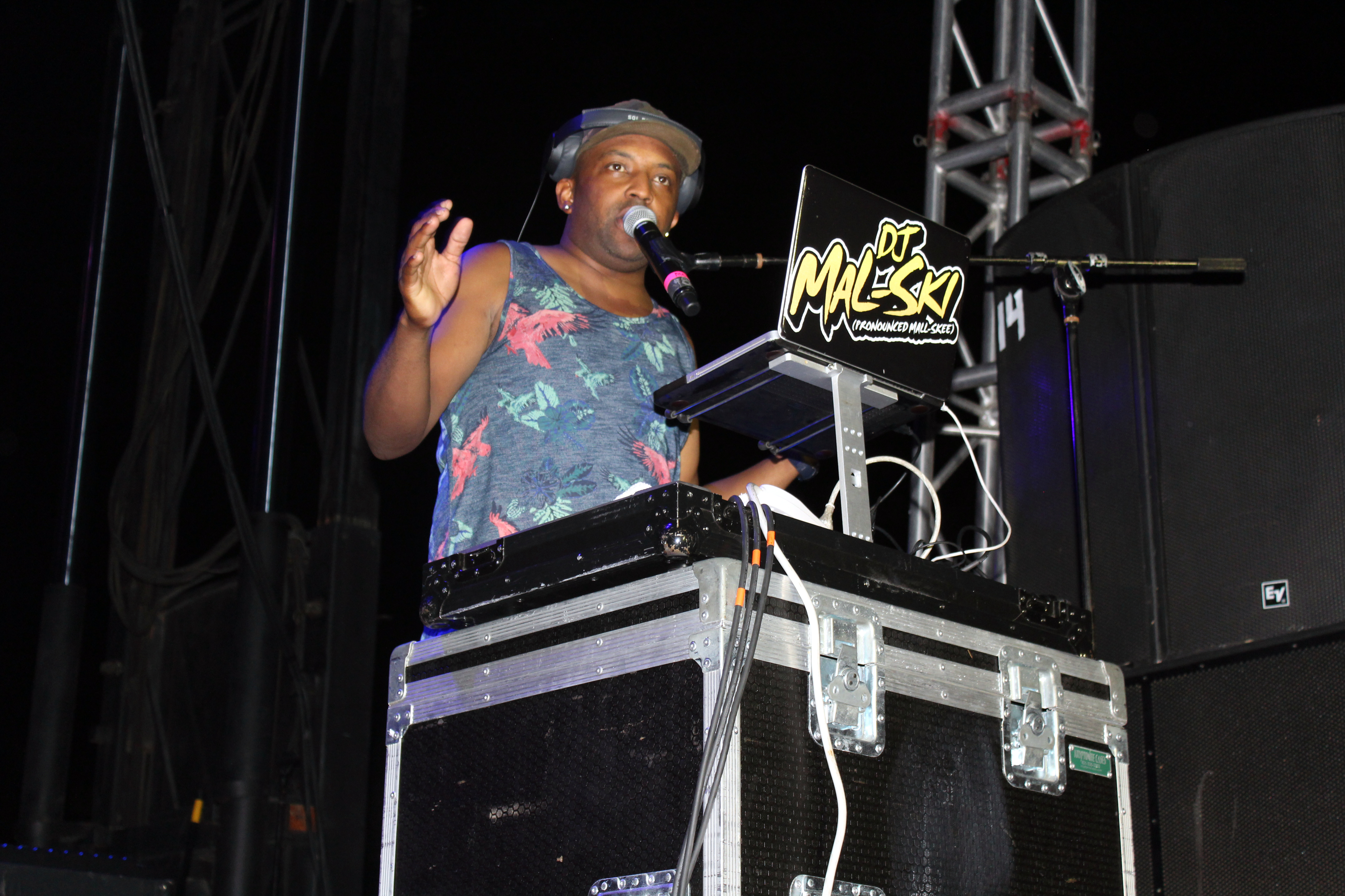 DJ Mal-ski - on stage