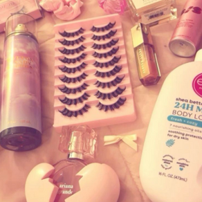 Holiday Gift Guide for your Chez Nous Sister