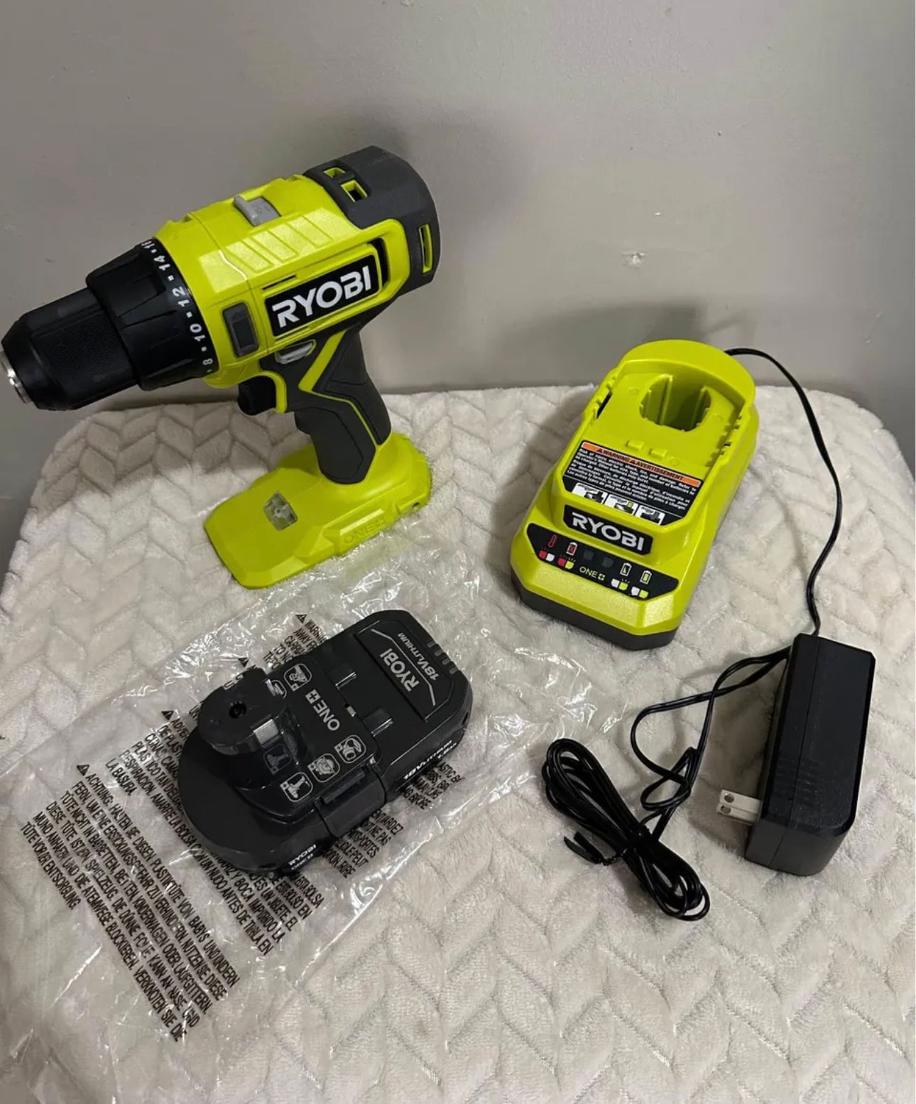 Ryobi 18V Drill with  1.5ah Battery and Charger!!