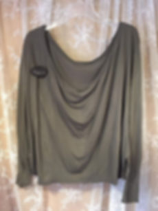 MEDIUM sage green flowy long sleeve shirt