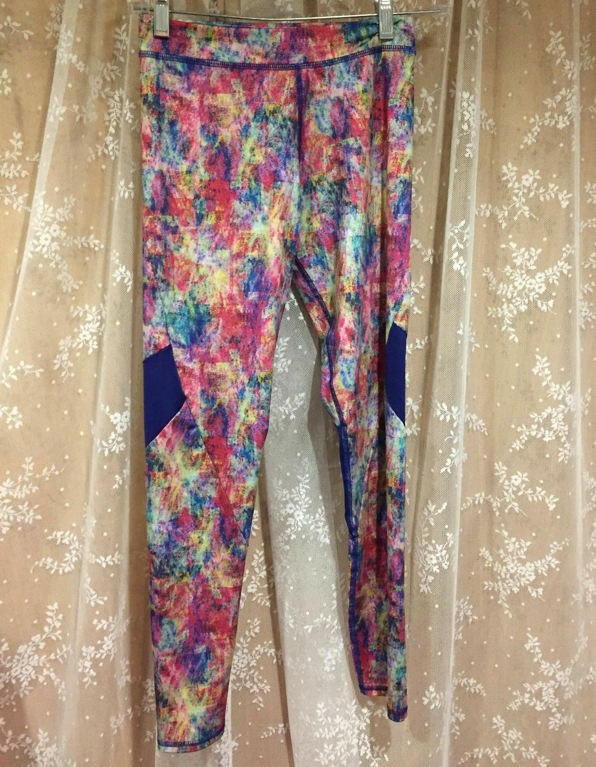 YOUTH/16 Adidas Athletic Pants