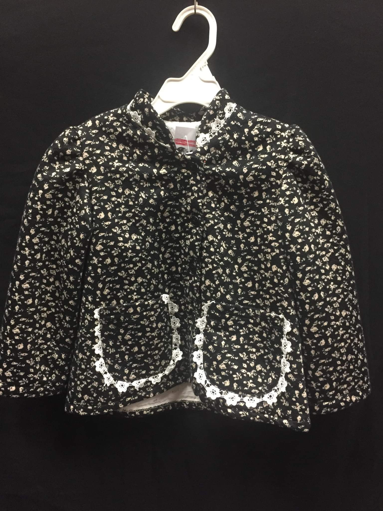 KIDS/3 vintage black patterned lace light jacket