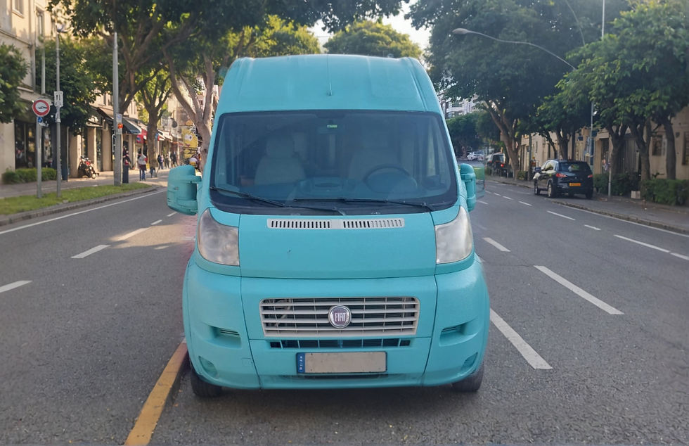 Mieten Sie einen voll ausgestatteten Wohnmobil in der Türkei. Entdecken Sie die Gegend mit unseren abenteuerbereiten Wohnmobilen, die Sie in Antalya abholen können. Buchen Sie Ihre Reise jetzt!