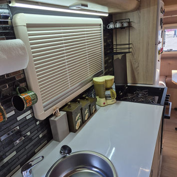 Discover freedom in Turkey! Rent our 6-person Renault campervan in Ankara. Solar A/C, hot water & full kitchen. Book your adventure!