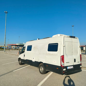 Iveco Daily motorvan with automatic gears for rent in Istanbul, Beylikdüzü. Enjoy comfort and reliability with Campervan Turkey for your next adventure!
