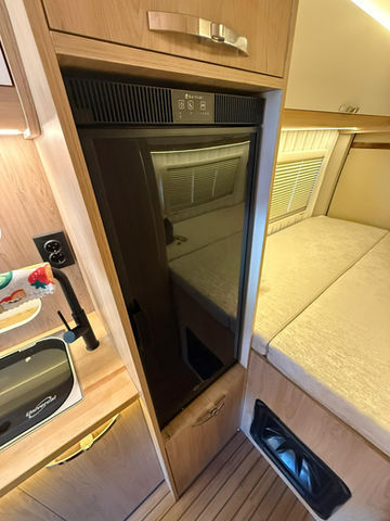 Rent a 2014 Mercedes Sprinter camper in Istanbul, Bakırköy. Manual transmission, large 150L water tank. Reliable motorhome for your Turkey trip.