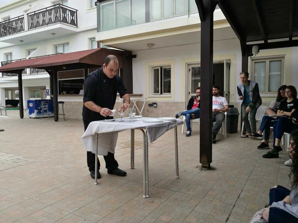 45412799_2855714817779384_53978236209678