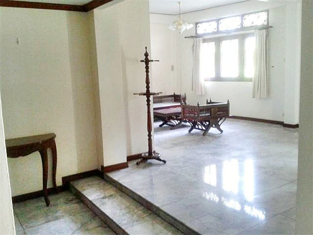 ภาพขนาดย่อ: HR 0009 ให้เช่าบ้านหลังใหญ่พร้อมสระว่ายน้ำ หมู่บ้านเมืองทองนิเวศน์ 1 แจ้งวัฒนะ