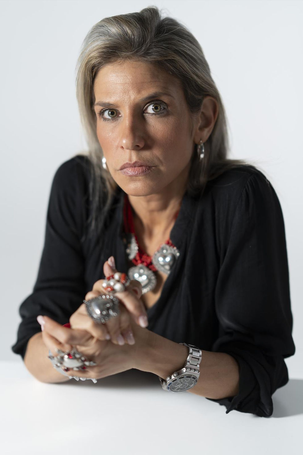 Sainz Borgo, Chmiel - Między młotem a kowadłem