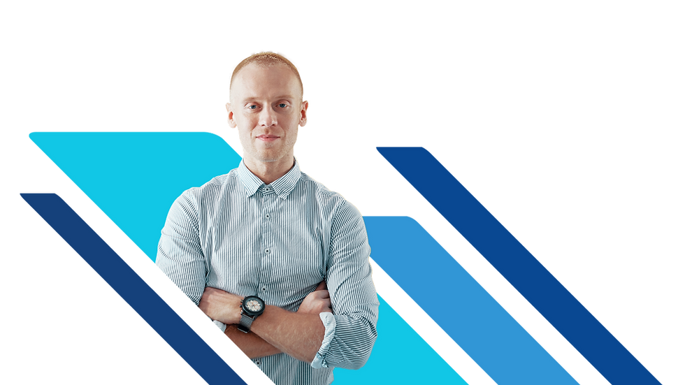Professional man with crossed arms, wearing a light blue shirt, against a background of dynamic blue geometric shapes, representing modern communication solutions with Microsoft Teams Phone.