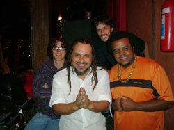 bh banguelo dia 08 de setembro com a banda.JPG