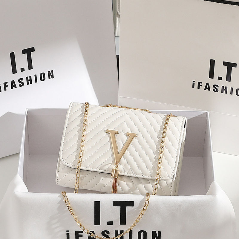 Thumbnail: Embroidery Women Crossbody Thread Luxury Handbag Shoulder Bags