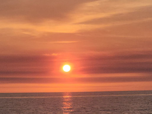 🌅 A Picture-Perfect Sunset in Norfolk! 🌅