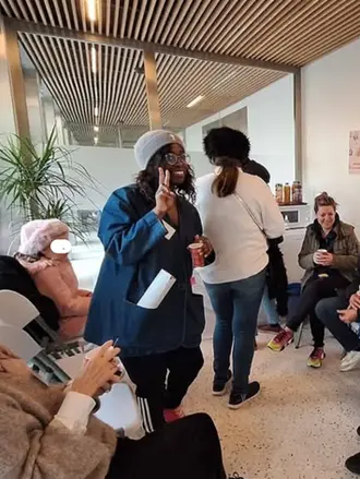 Les habitants pleins de bonne humeur